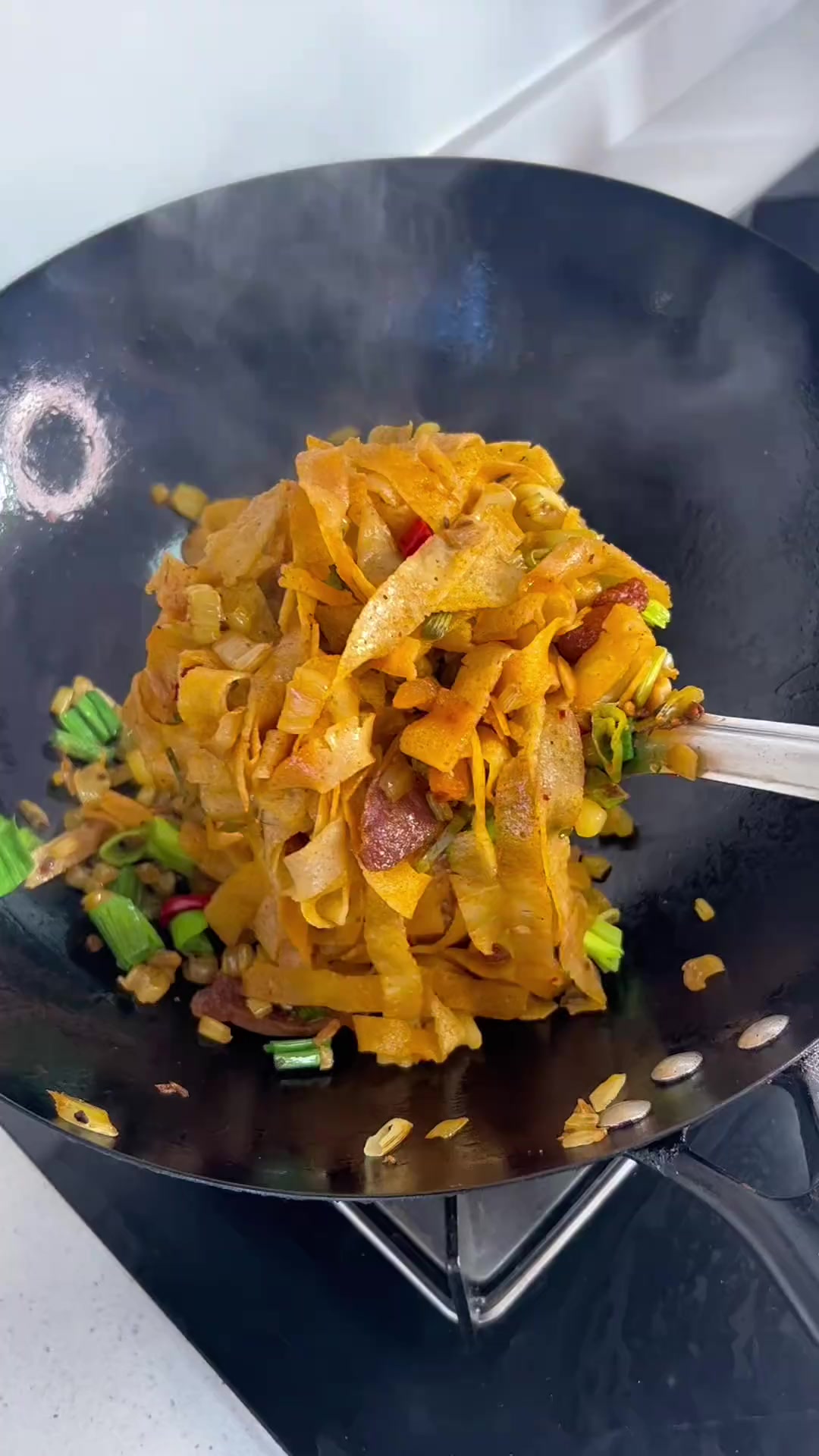 湖北特色美食盐菜炒豆折,其他地方少见