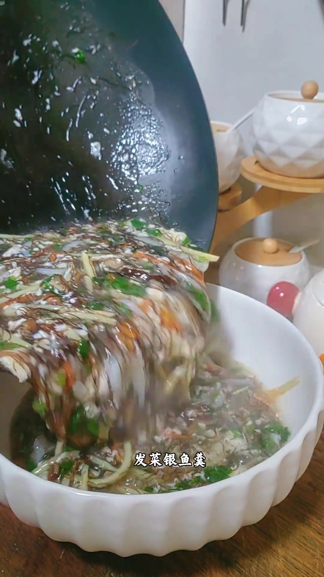 发菜银鱼羹:老式家常菜,新口味超嗲