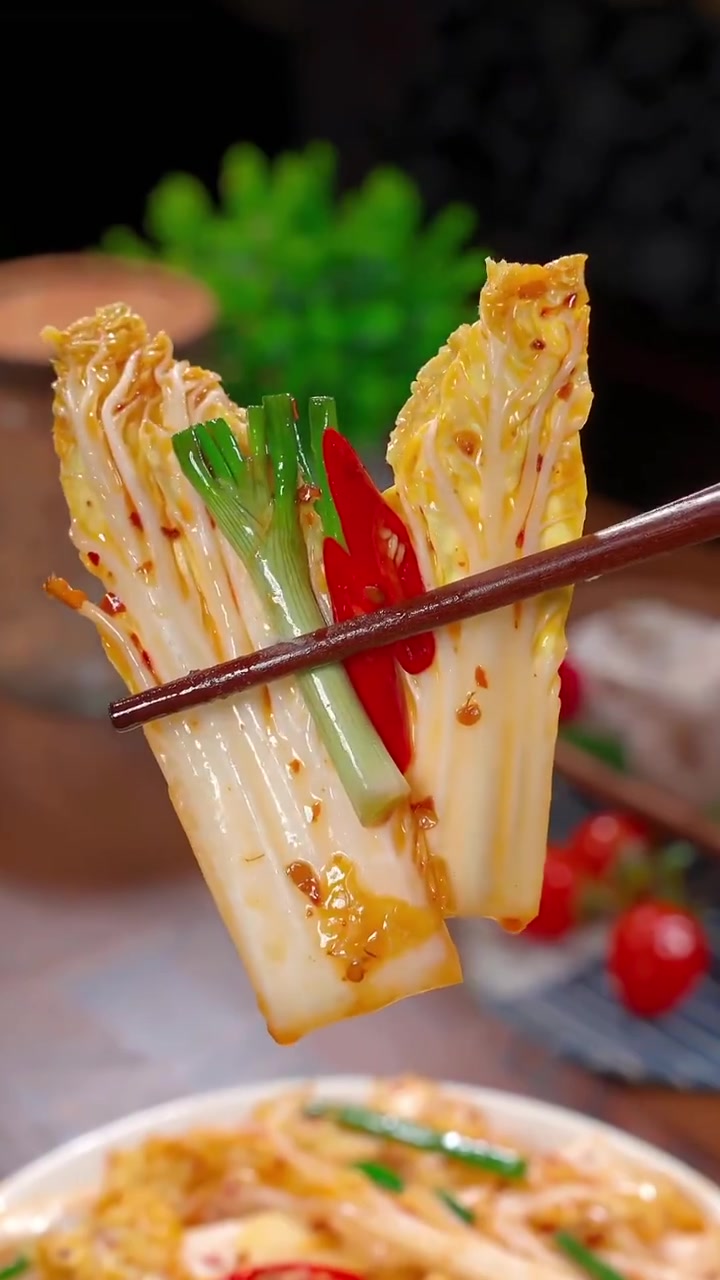 在席上吃过一次，被惊艳到了！餐桌上受欢迎的八道凉拌菜做法！