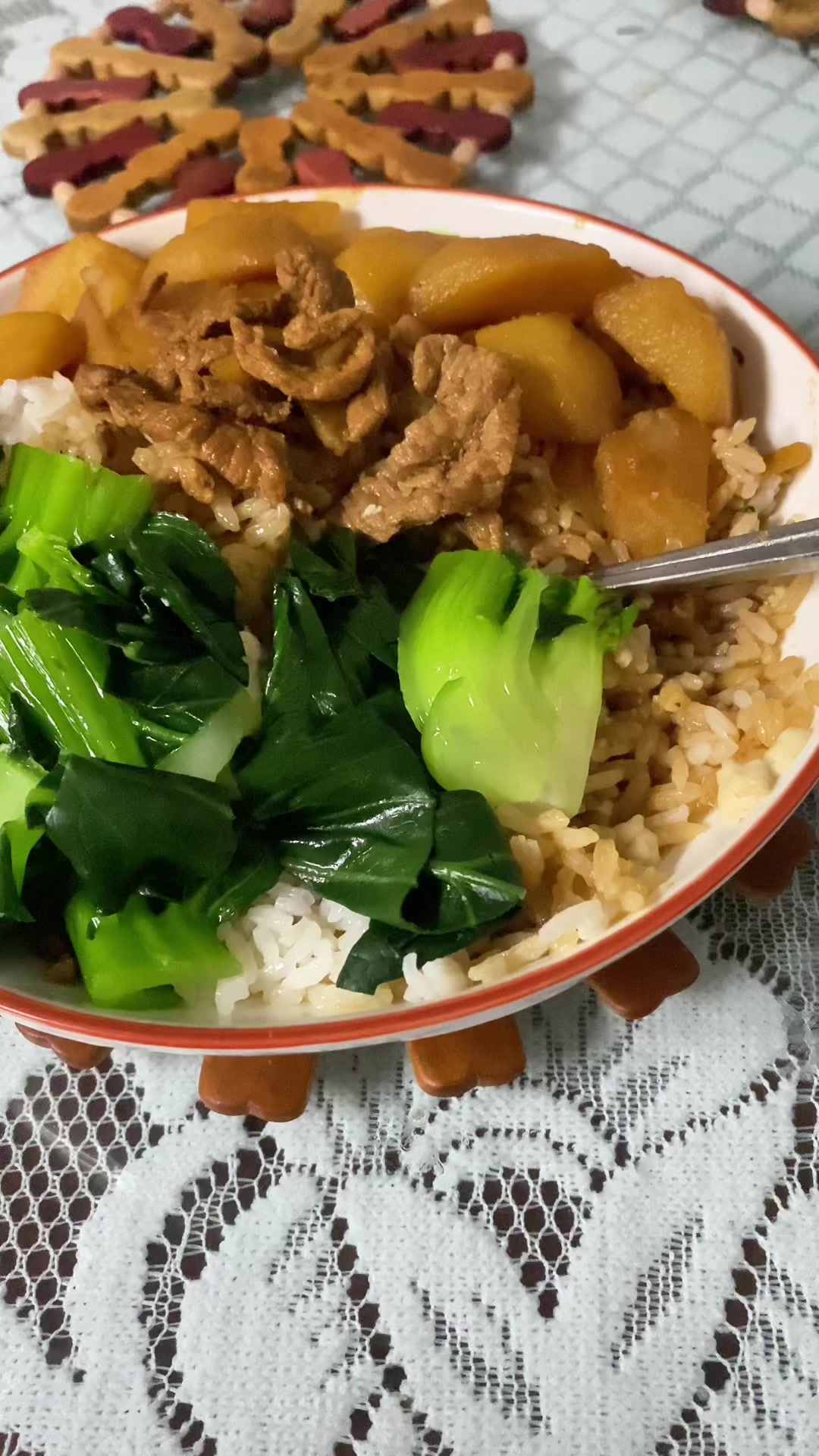 穷鬼土豆肉丝青菜盖浇饭第四季very nice