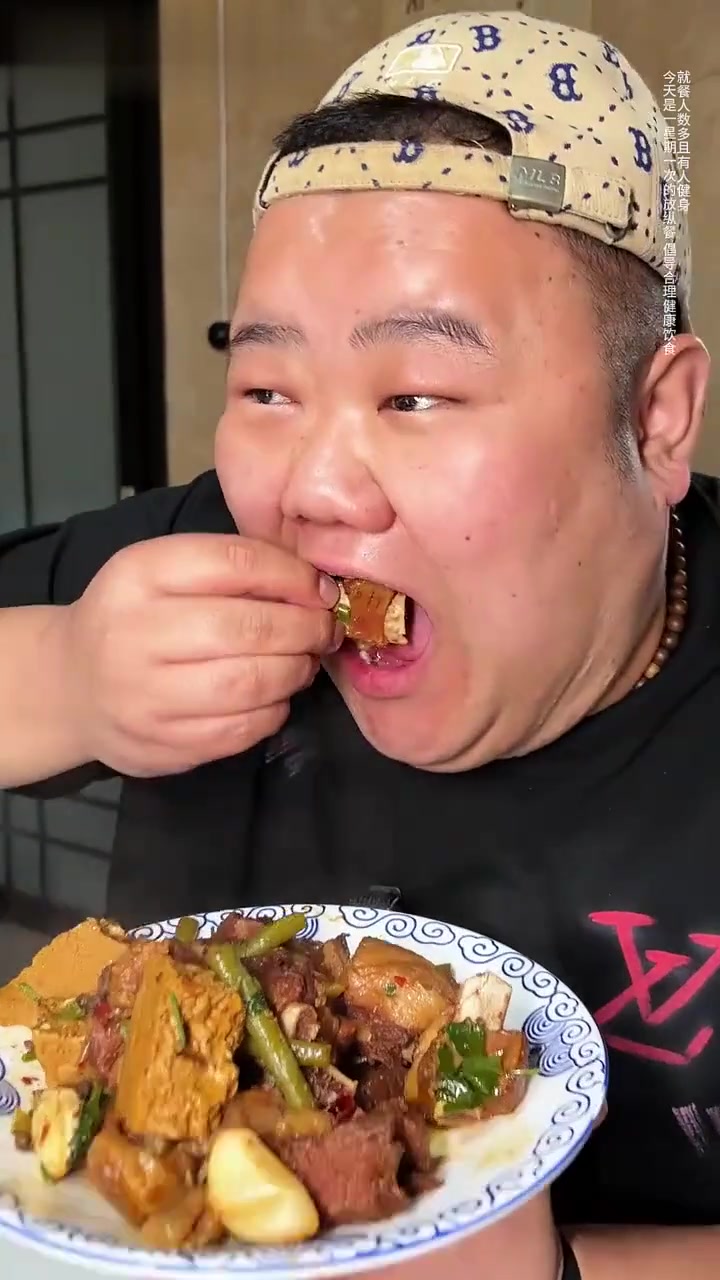 铁锅炖大驴 十几斤驴肉把大长老吃美了