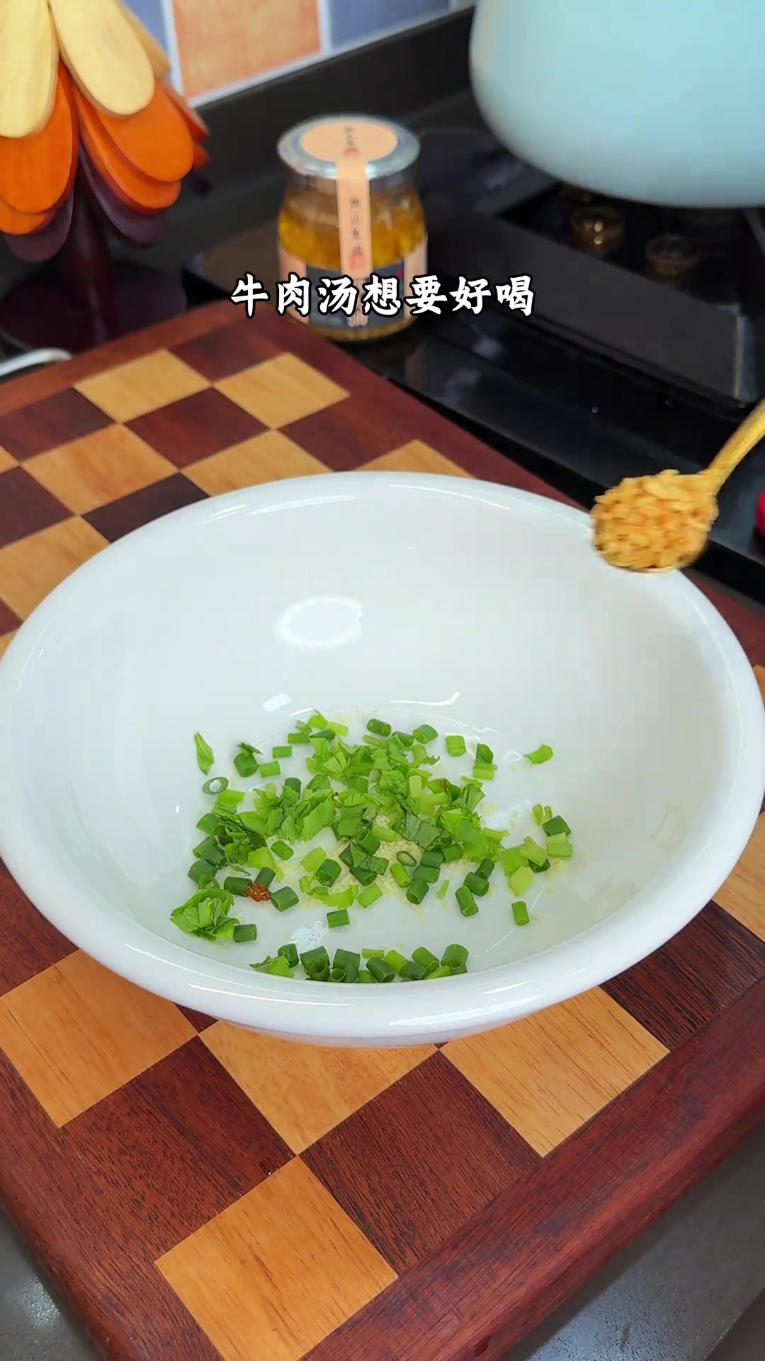 秋天常给家人做牛肉汤，牛肉嫩汤底超好喝