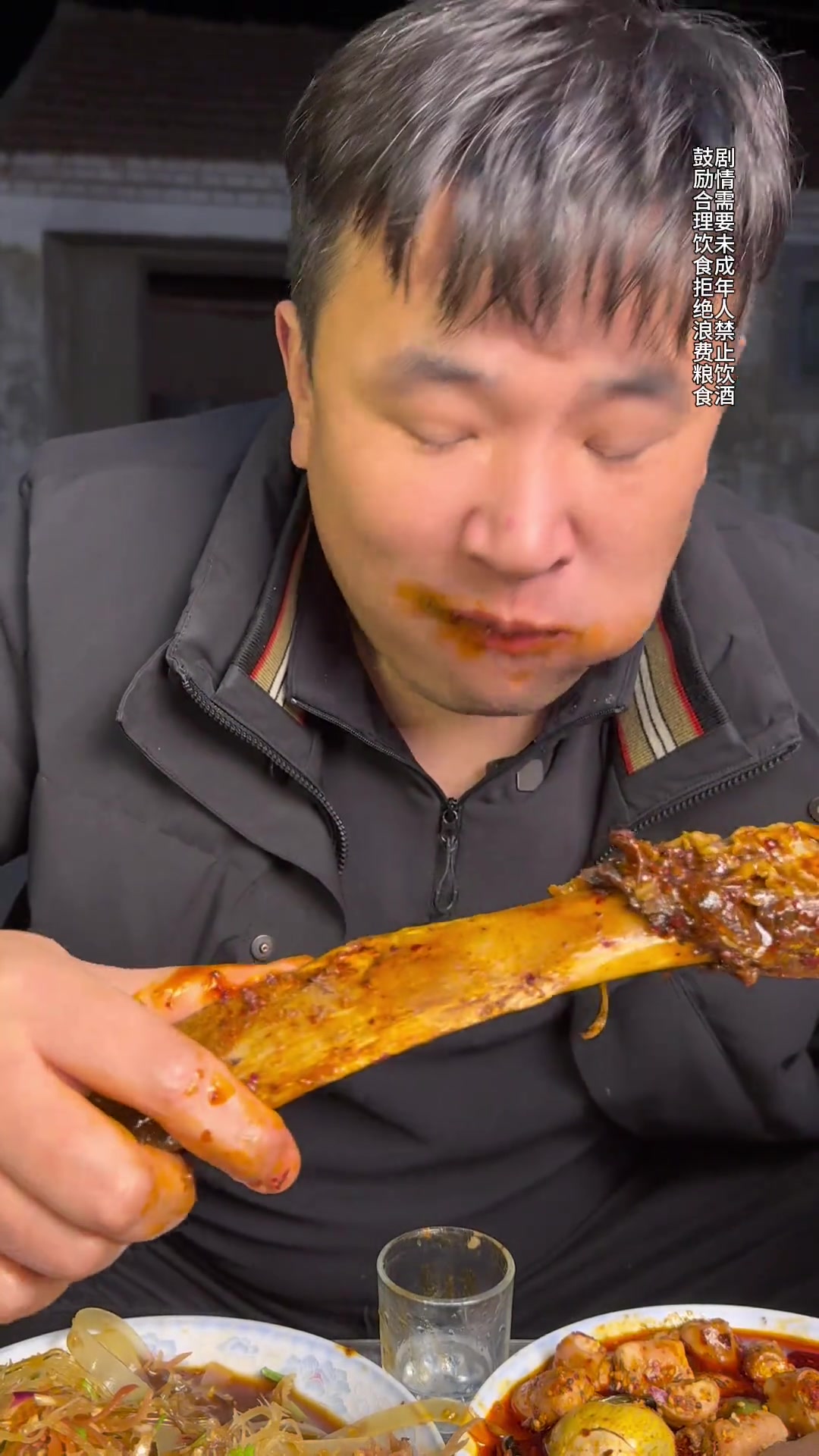 来块牛排，来点串，简简单单快乐一下