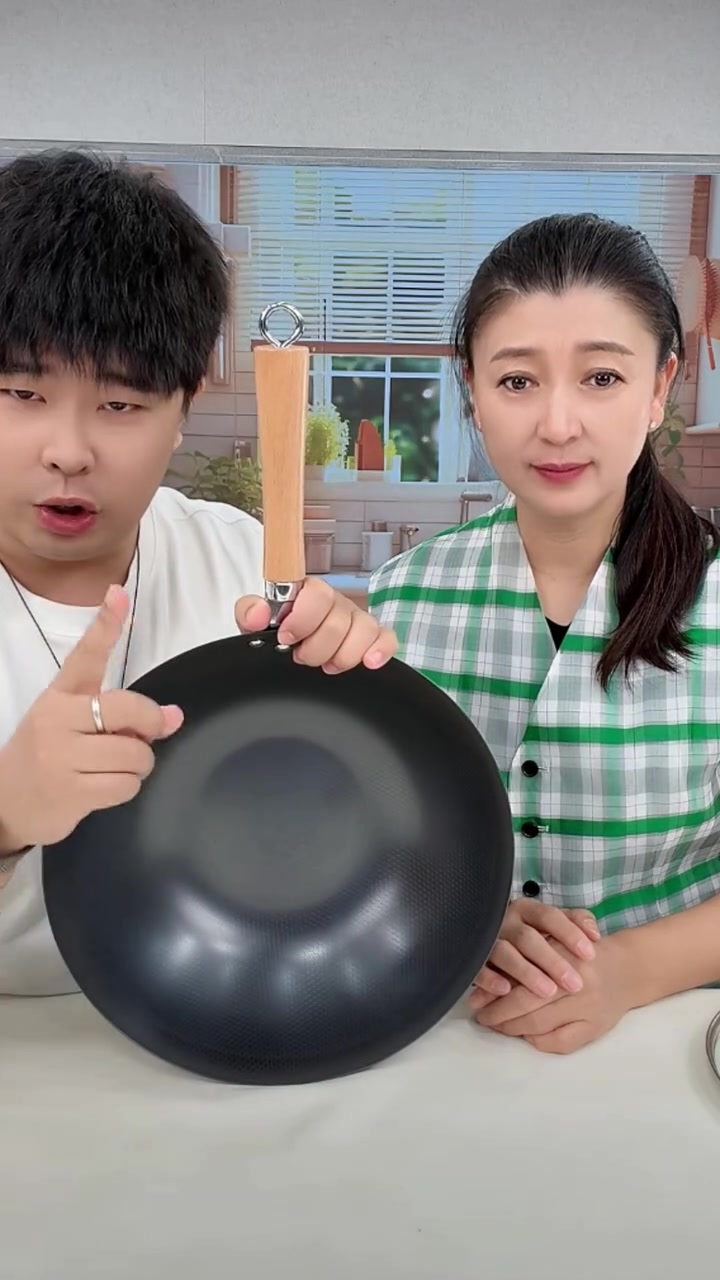 闫妈严选，苏泊尔精铁锅，无涂层不生锈不粘锅