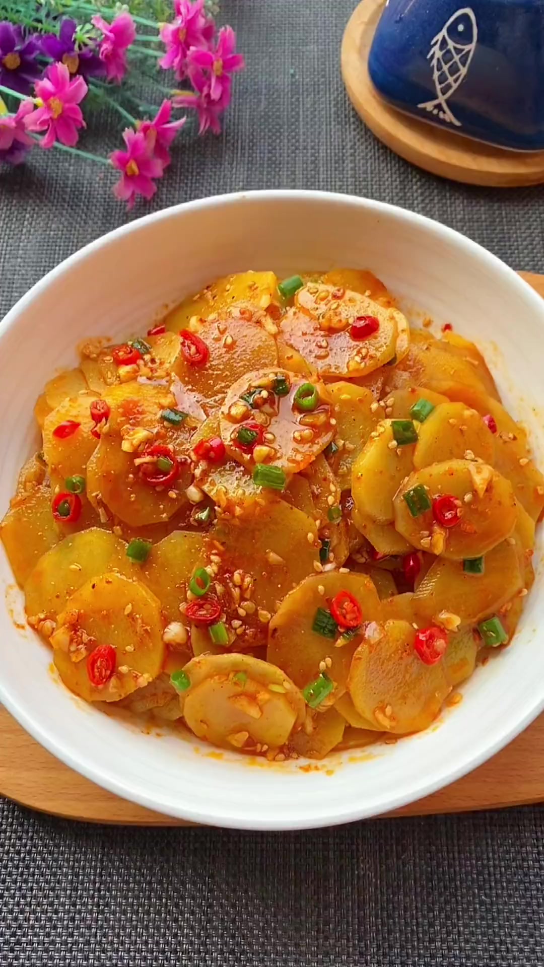 天气渐热没食欲?凉拌土豆片安排上!