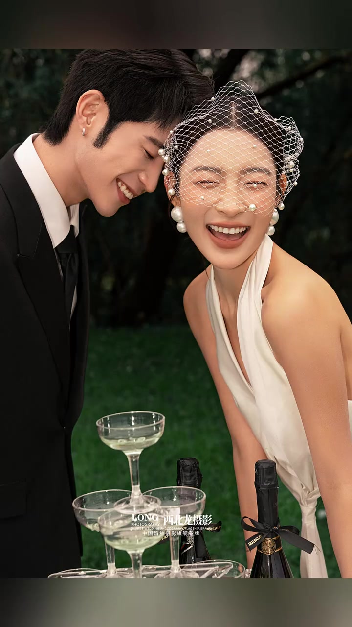 老钱风&鱼尾婚纱!我的草坪婚纱照咱也是走上高级范儿了!婚纱照 森系婚纱照 草坪婚纱照
