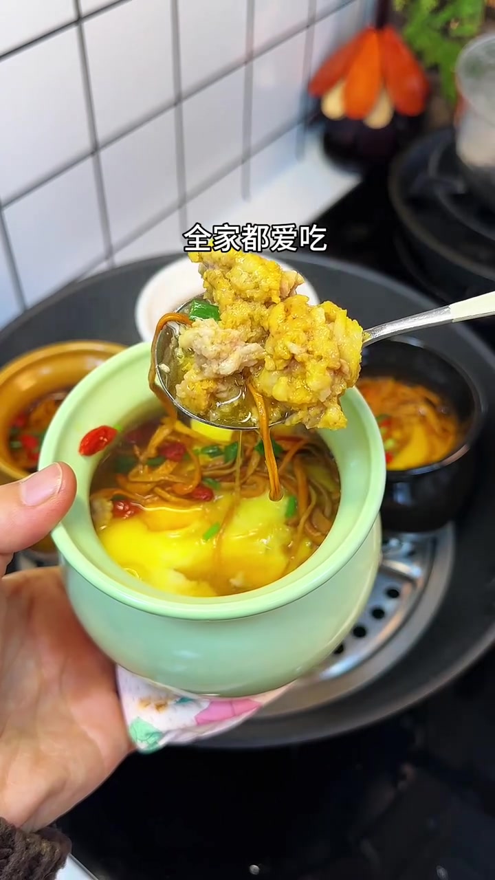 家里有老人孩子的，一定要多做这个山药肉末蒸蛋！做法简单，汤鲜味美有营养，我今天还给自己做了