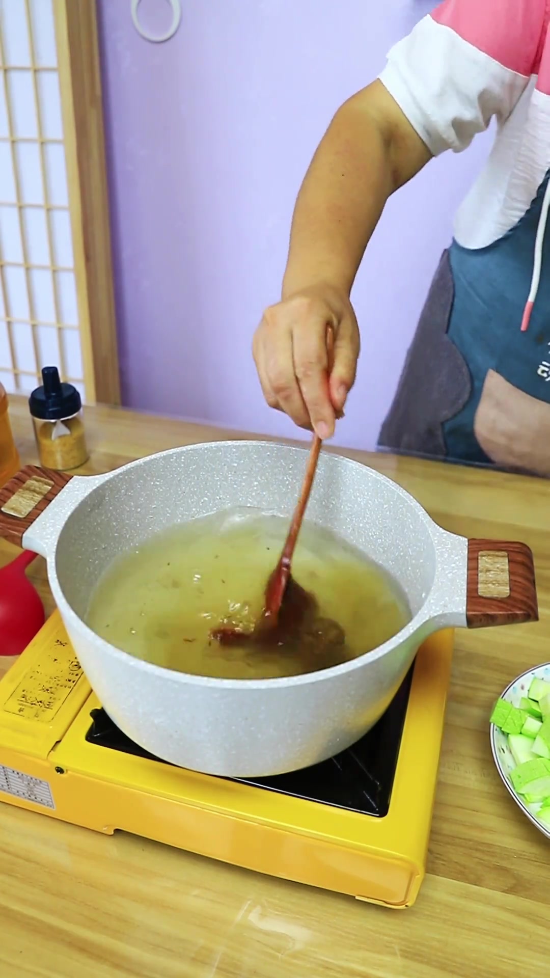 天冷了终于能喝大酱汤，简单食材煮出不一样的鲜醇汤汁