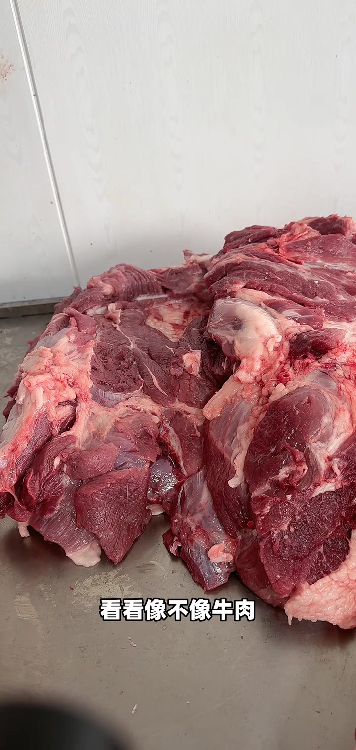 纯粮喂养的猪肉颜色像牛肉?红焖肉香到邻居都夸!