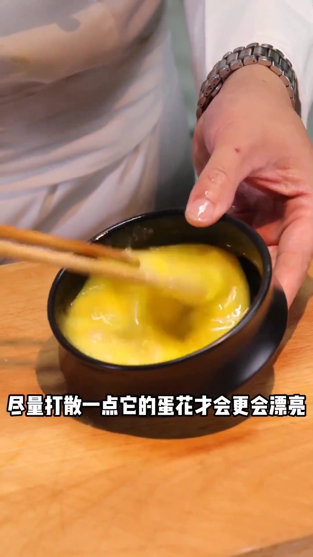 蘑菇加俩鸡蛋,教你做超下饭的蘑菇汤!