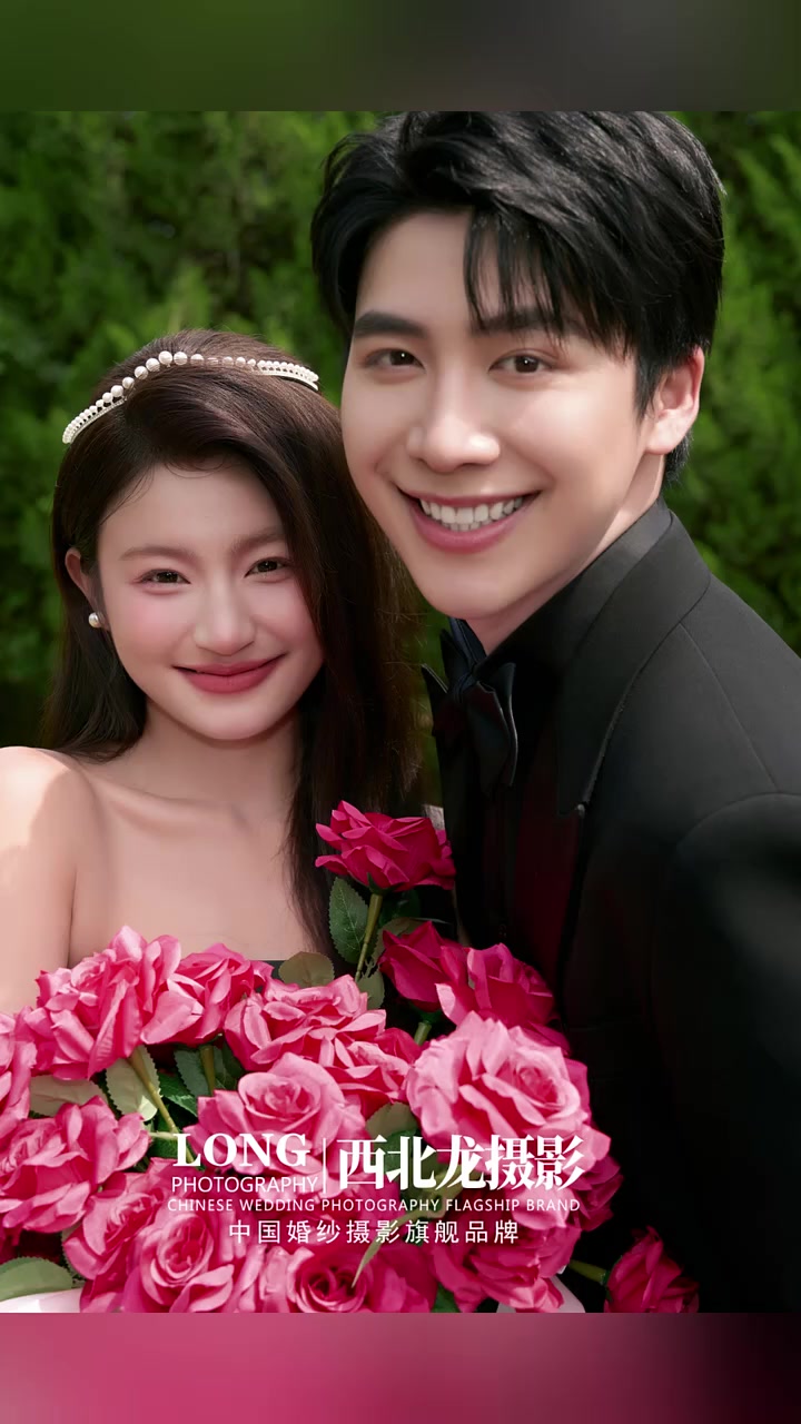 费洛伊德玫瑰+黑色鱼尾裙ins感女明星婚纱照,像极了电影里的大女主!婚纱照 森系婚纱照 小