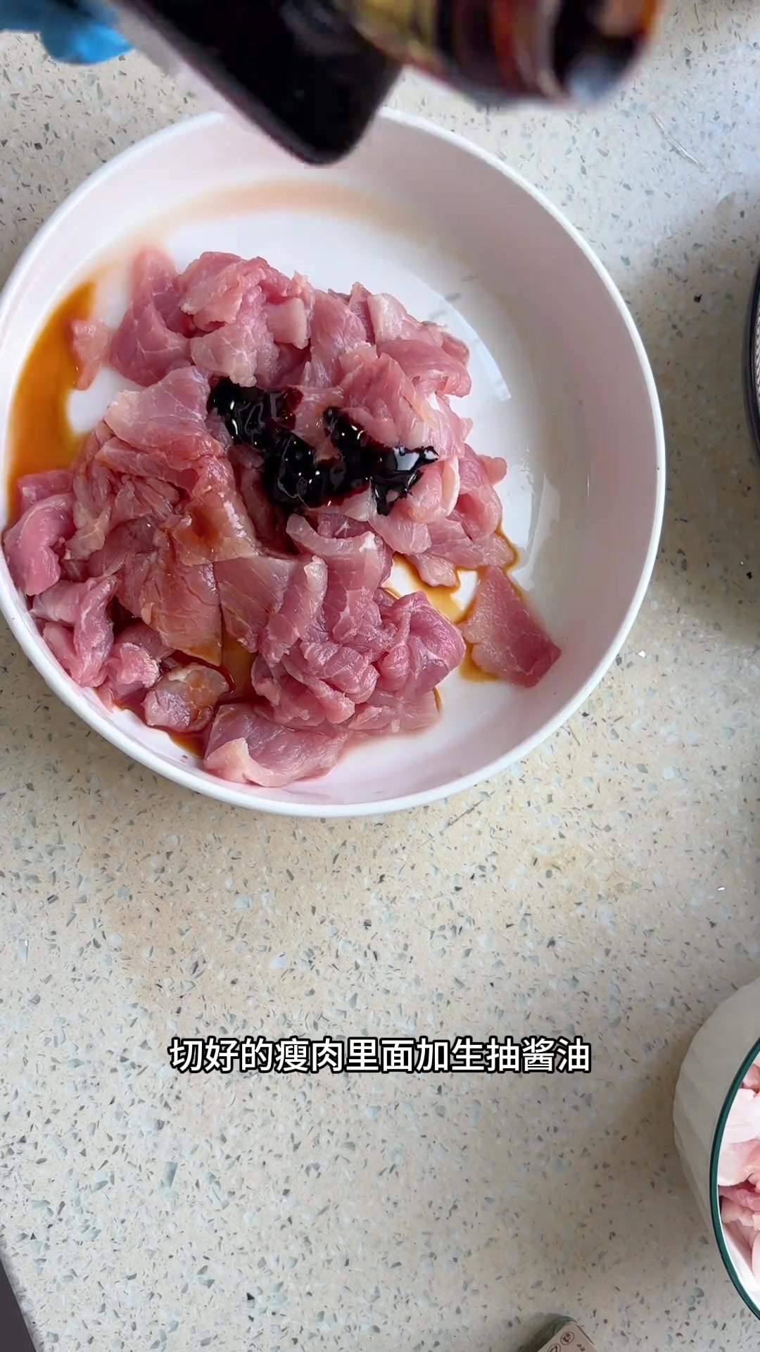 家常小炒肉分享过很多次小炒肉了，做法简单又下饭吃多少次都吃不腻