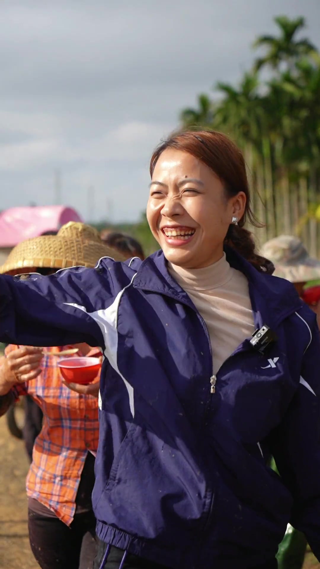 我与村民共饮腊八粥享乡村生活