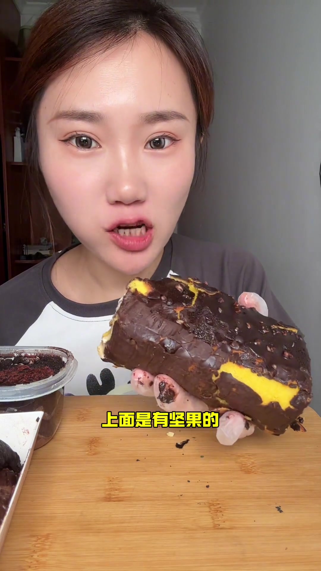 女生爽吃巧克力局!黑雷神爆浆、司康、脆皮巧卷,解我的馋啦
