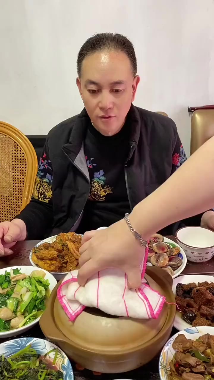 老字号邵万生南乳汁烧的腐乳肉太好吃了
