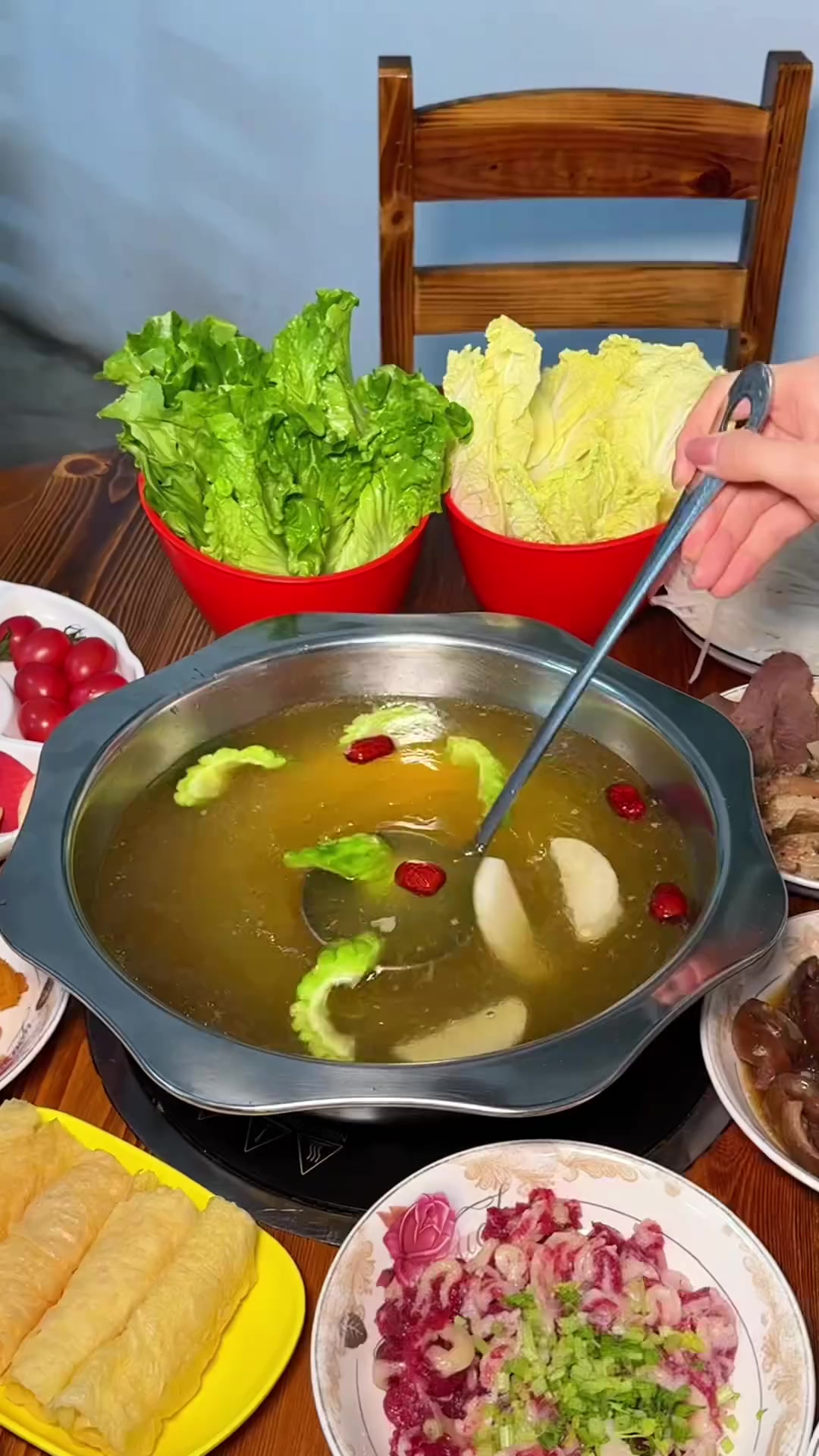 长这么大第一次吃驴肉火锅！意外好吃！有没吃过的吗？