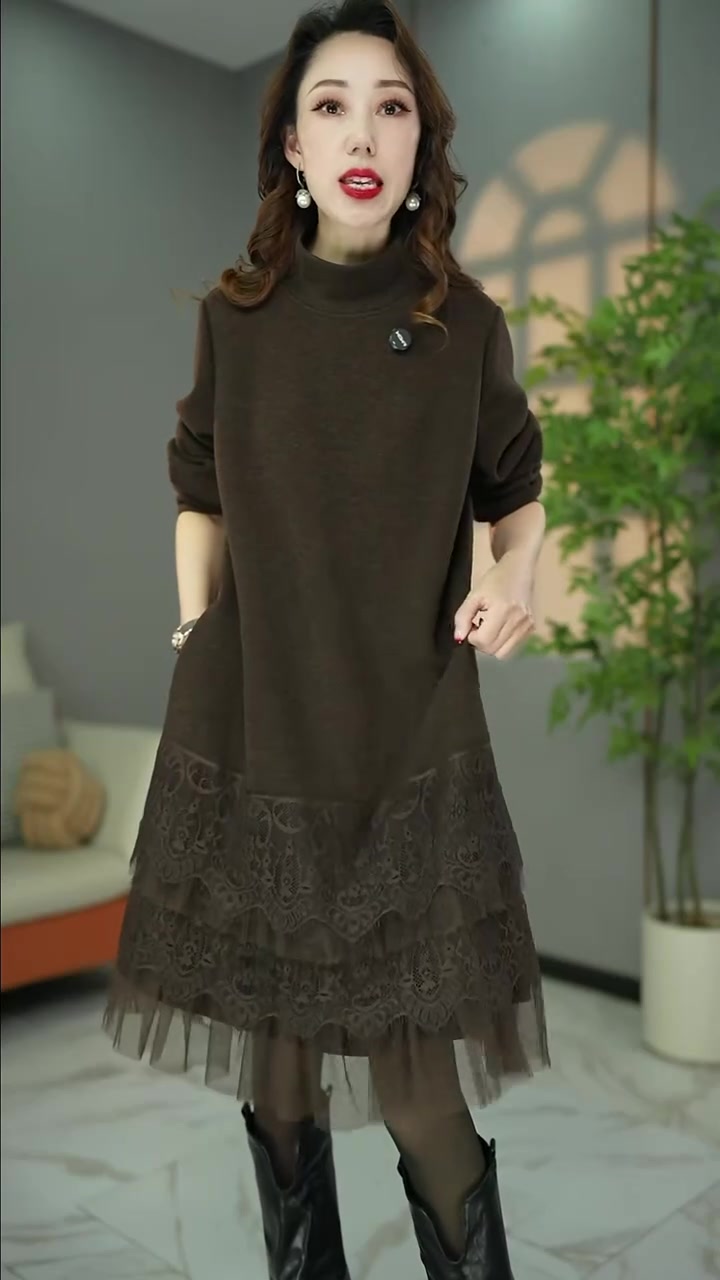 这款欧韩版时尚宽松连衣裙,适合追求时尚又不失舒适感的女性,都能轻松驾驭