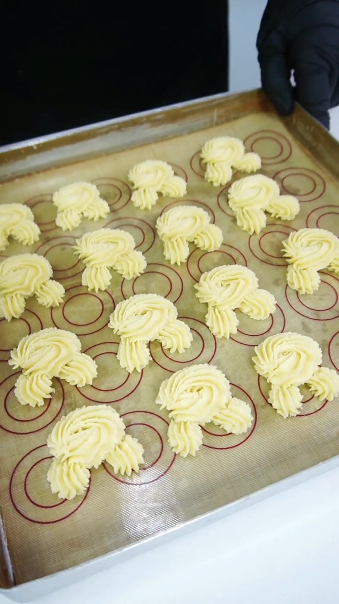 如果你不喜欢小熊,那我和其他饼干也没什么不同～