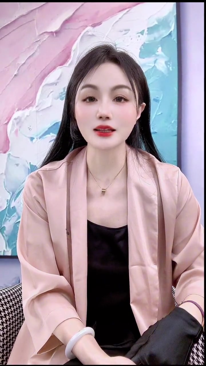 Angelababy爱马仕收藏盘点,奢华手袋尽显时尚魅力