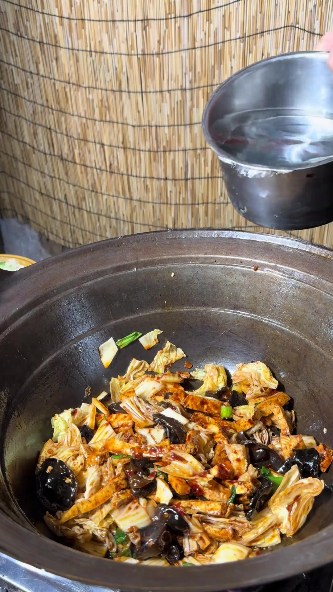 炸萝卜丸子炖烩菜,在家吃,真香