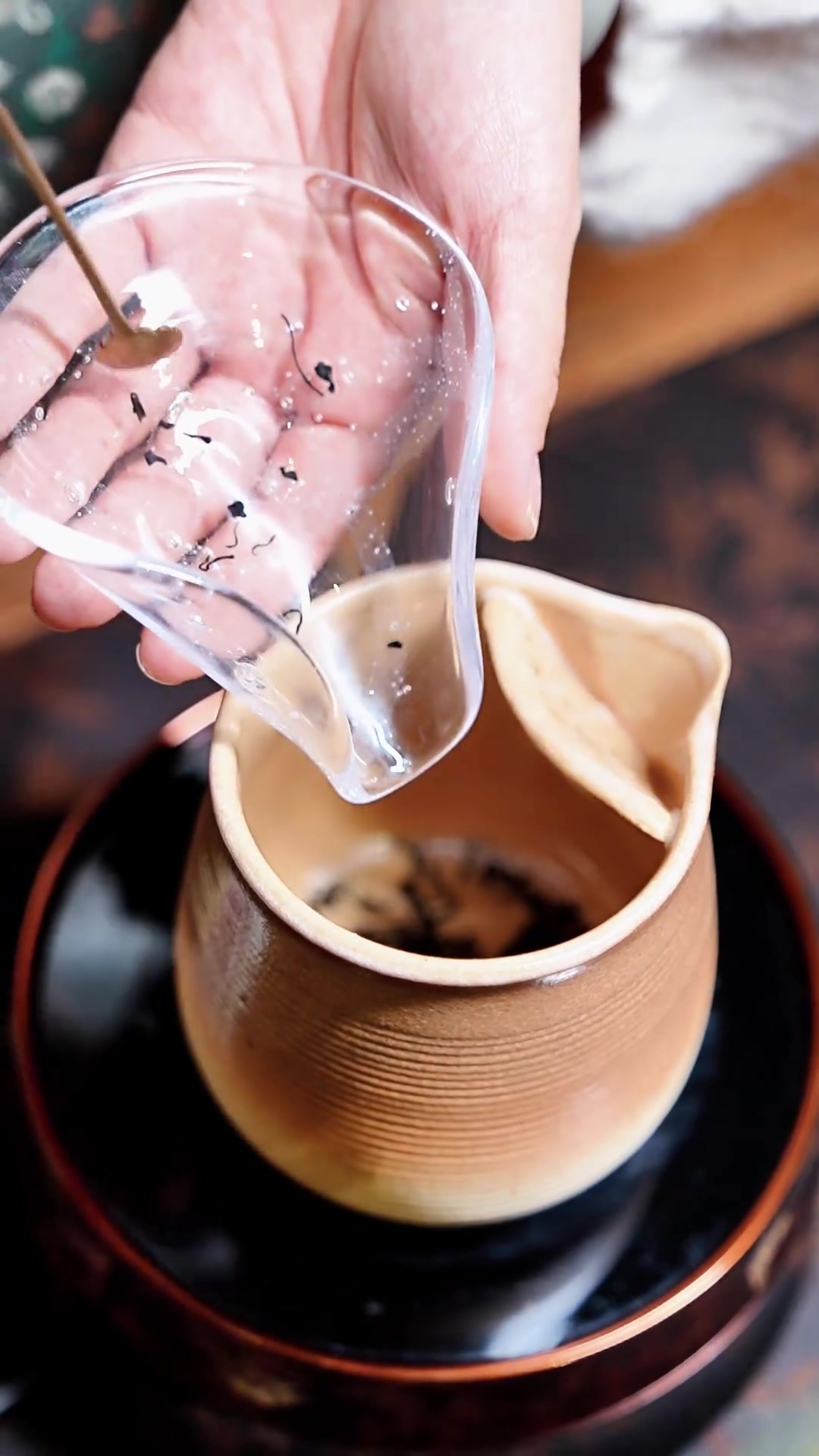 深秋的仪式感罐罐烤奶茶,煮一壶热乎乎的桑葚玫瑰烤奶茶吧!