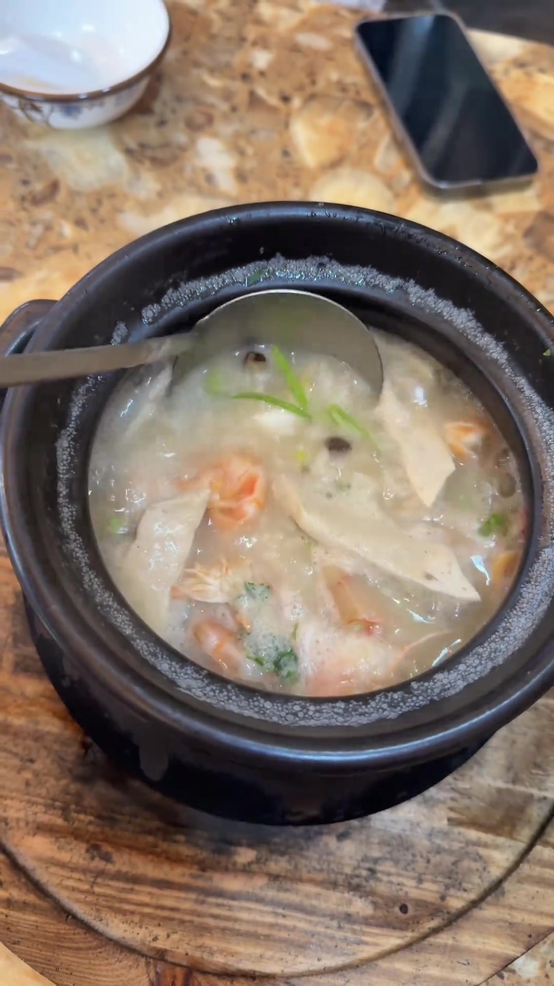 吃了一家很好吃的砂锅粥,味道是真的不错