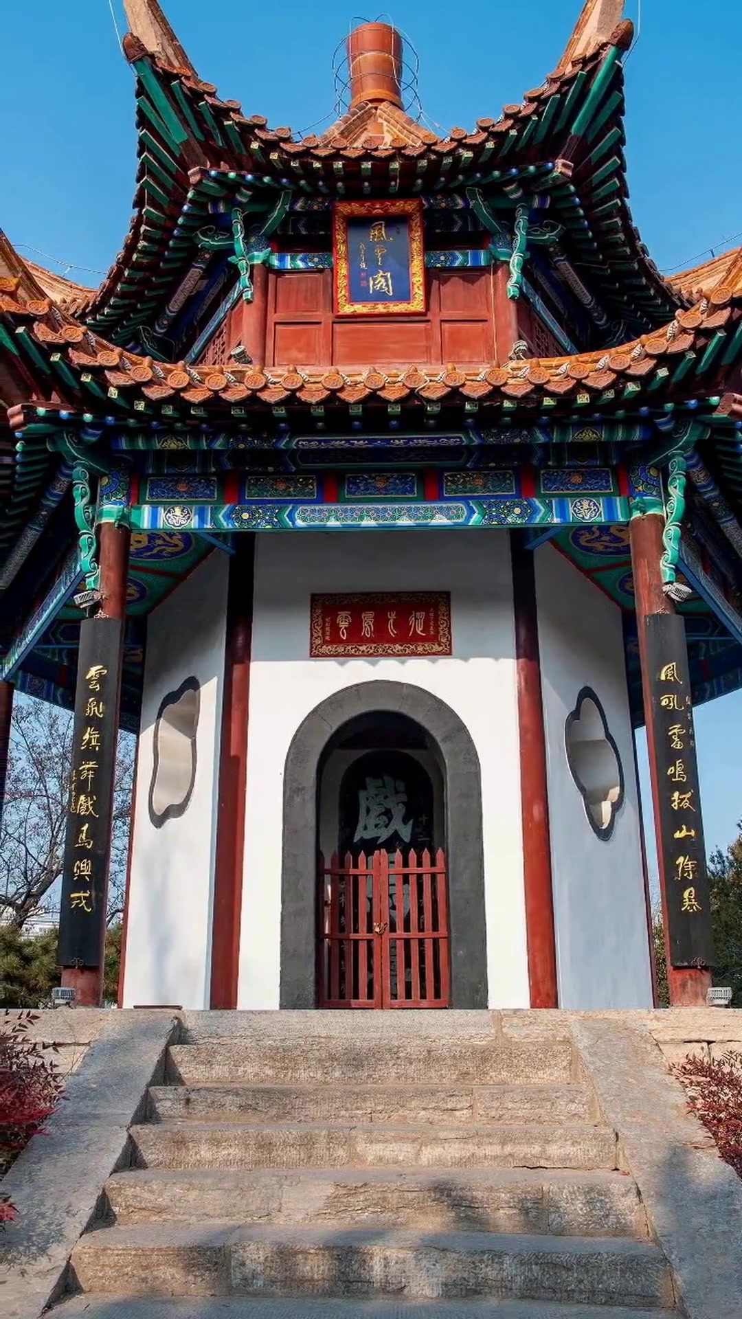 江苏徐州文旅新发现:汉画像石会说话,地锅鸡香到跺脚!