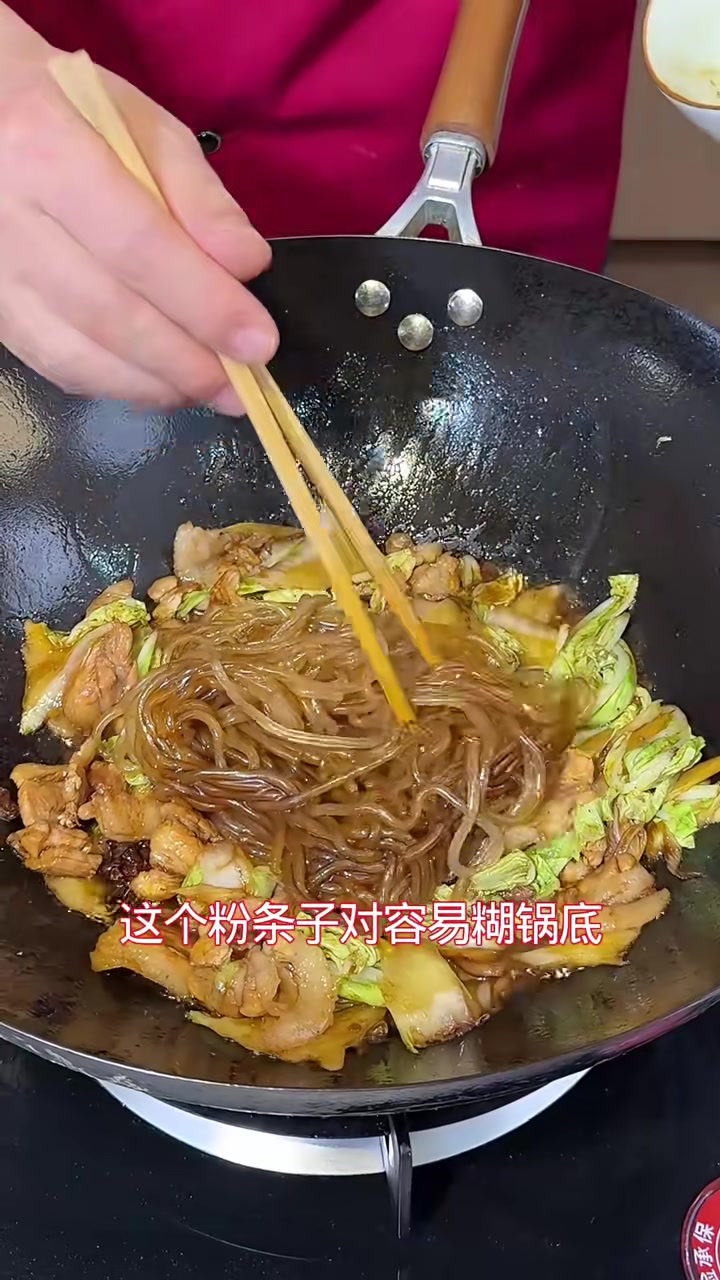 白菜炒肉，到底是先炒白菜？还是先炒肉？很多人都做错了