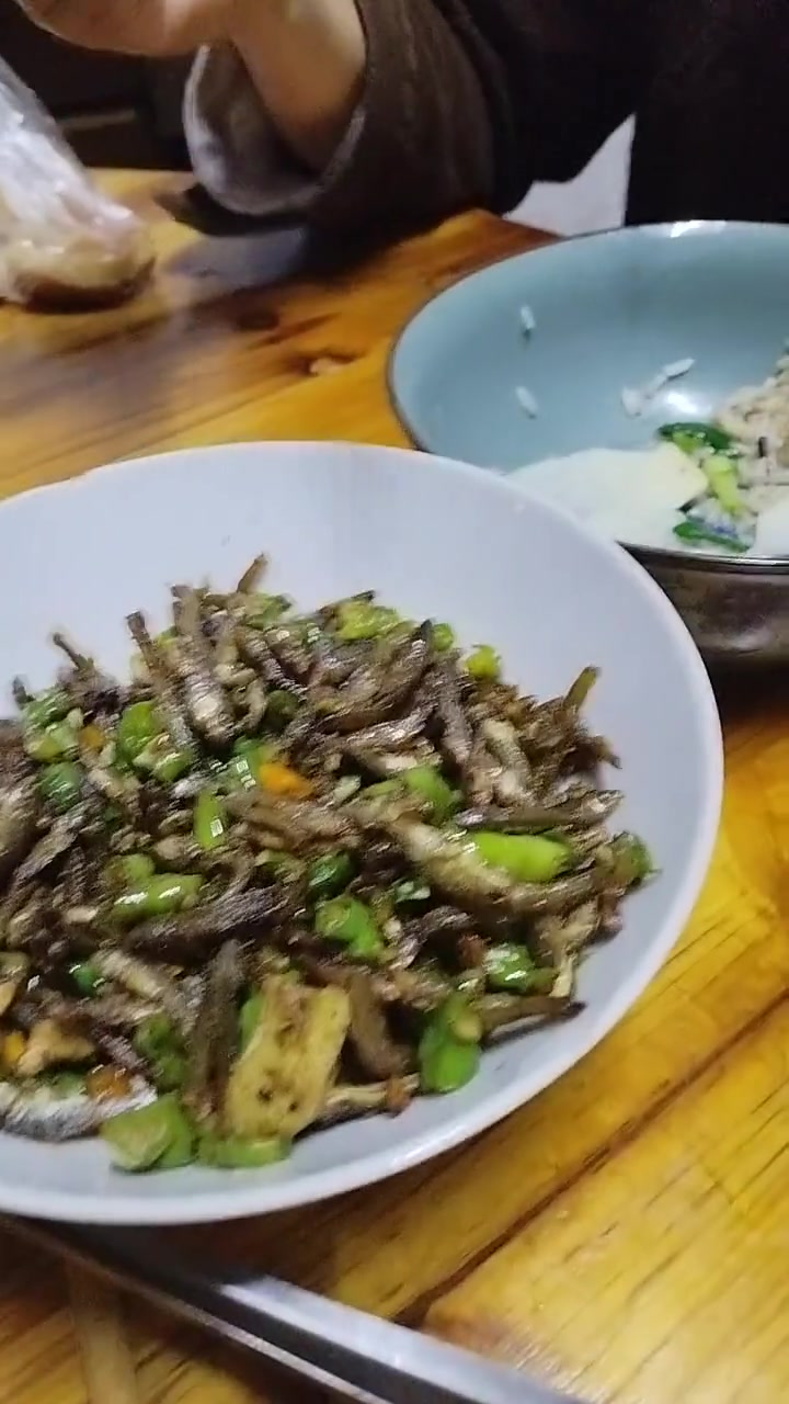 火焙愣子鱼下饭美味