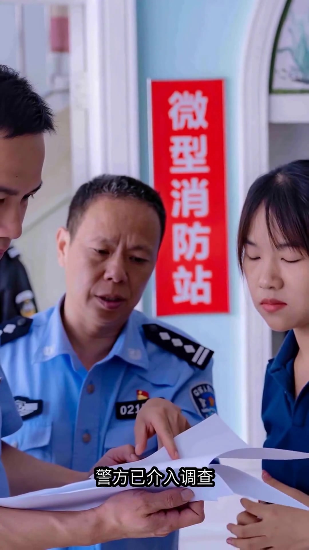 40多辆车同时闻到死鱼味,监控拍下诡异一幕,真相究竟是什么?