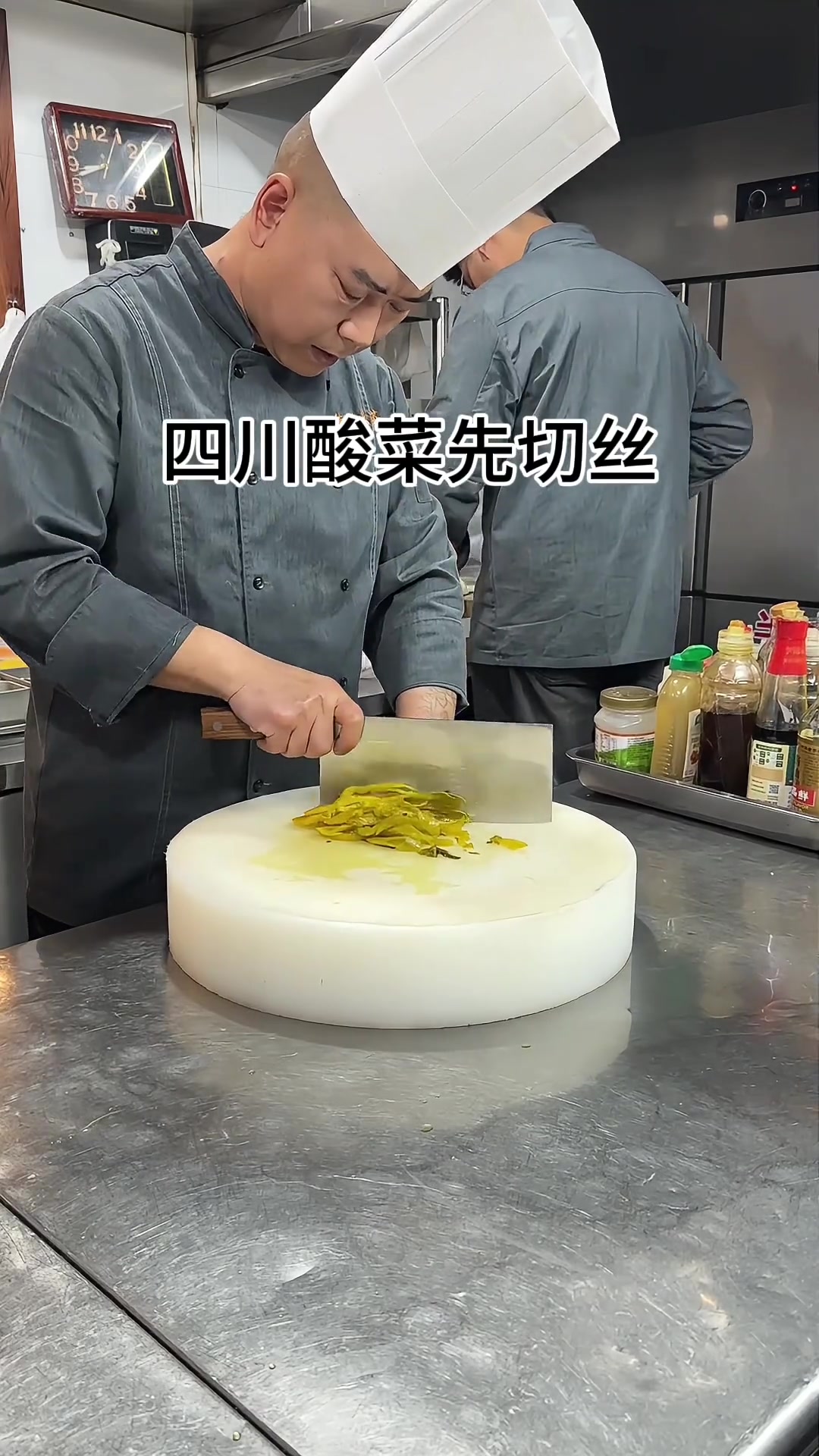 砂锅酸菜烧豆腐,香到三天不吃就想!