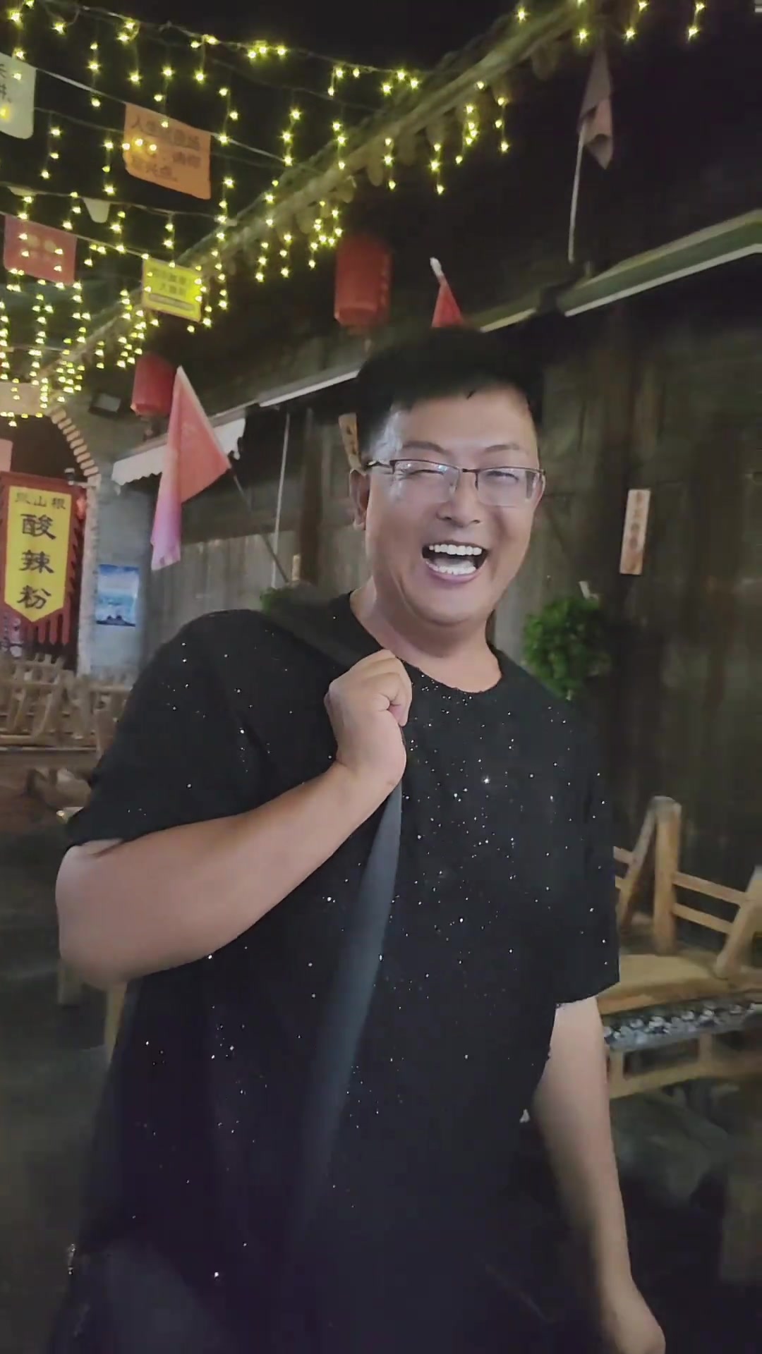 铁公鸡终于请客呀门关啦你说说老天都不叫铁公鸡花钱我真真