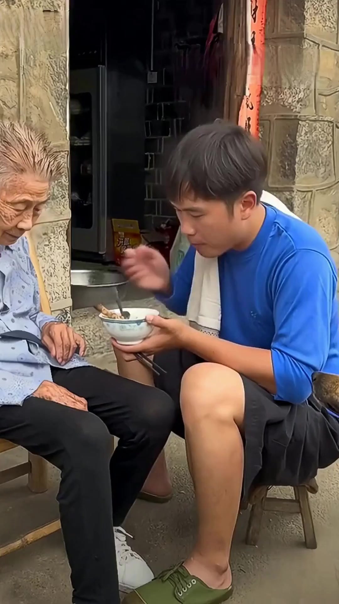 陕西师傅在武汉开面馆,24元18个饺子成隐藏菜单,老乡直呼想家