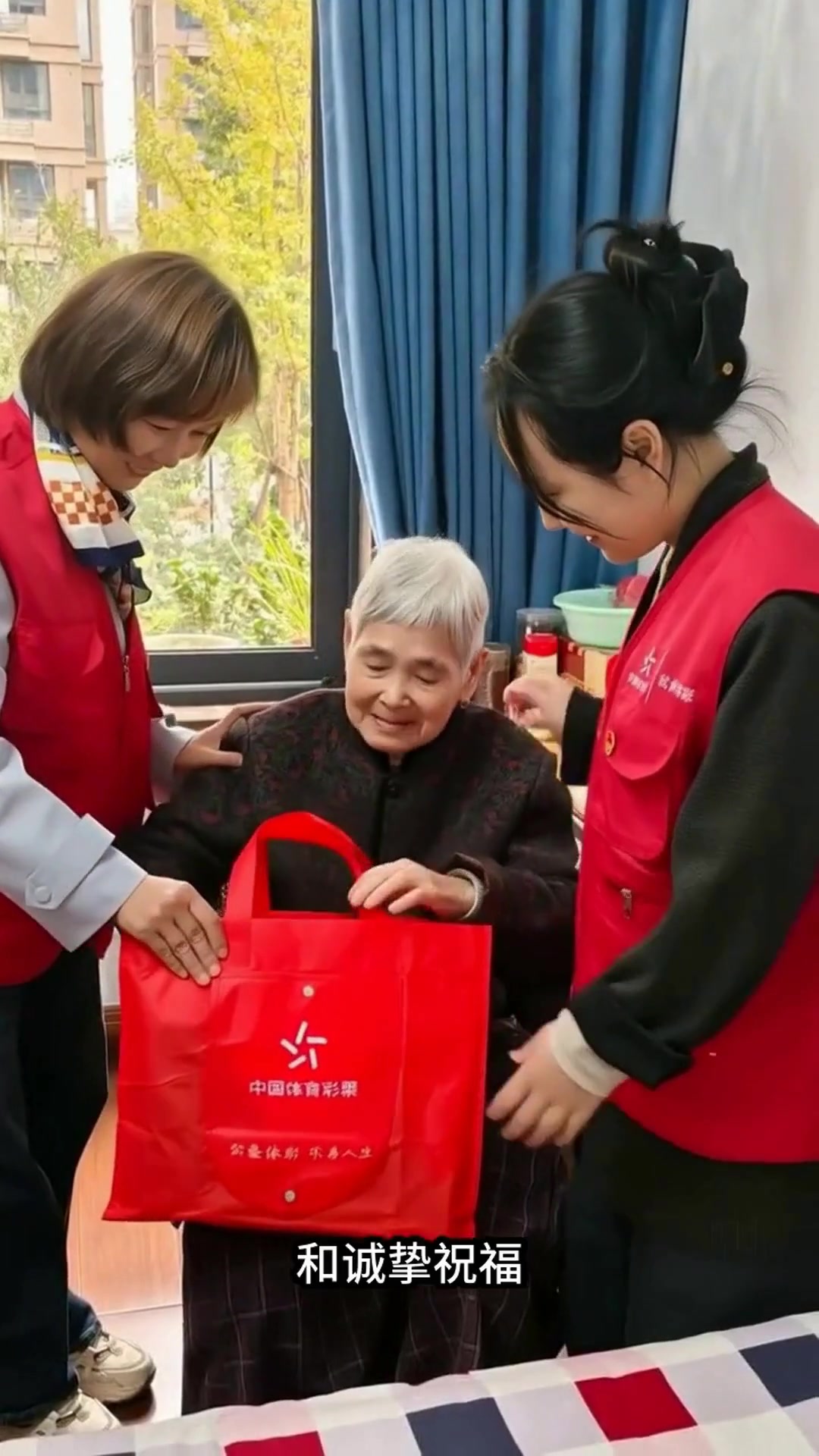 冬至暖心时刻！北戴河警民共包饺子，温暖整个寒冬