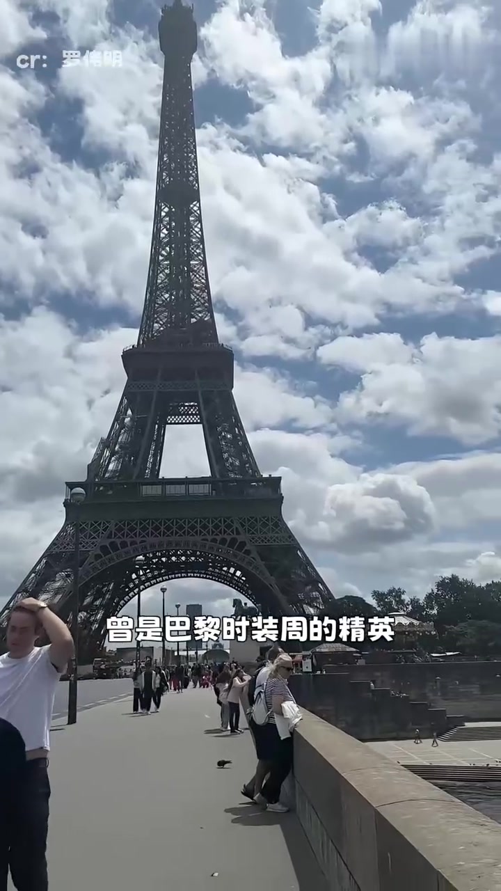 奶奶不知道明年还能不能过生日，想要一个很大很大的蛋糕