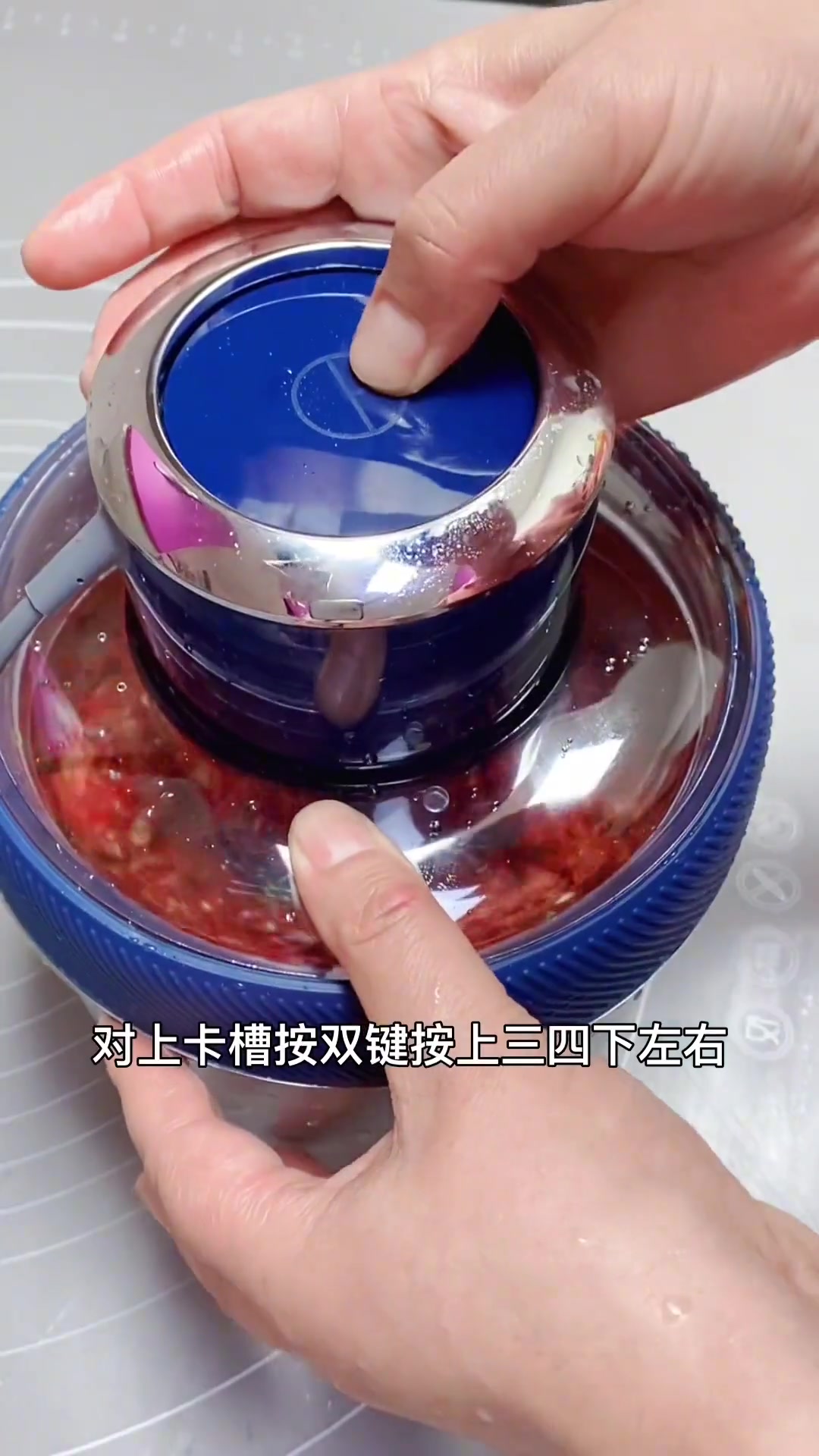 自制辣椒酱皮薄肉多软绵微甜香辣难忘