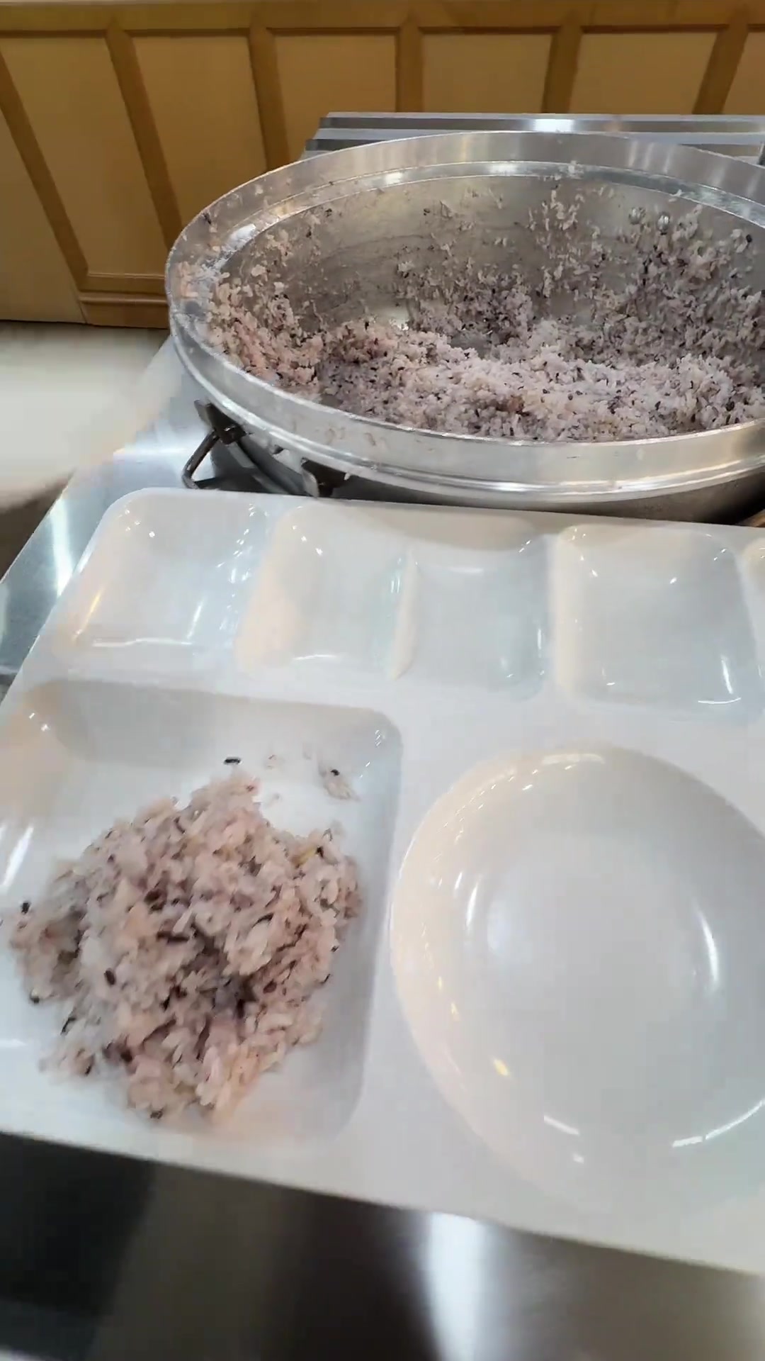 韩国大学食堂早餐绝了!五块钱实现吃肉自由