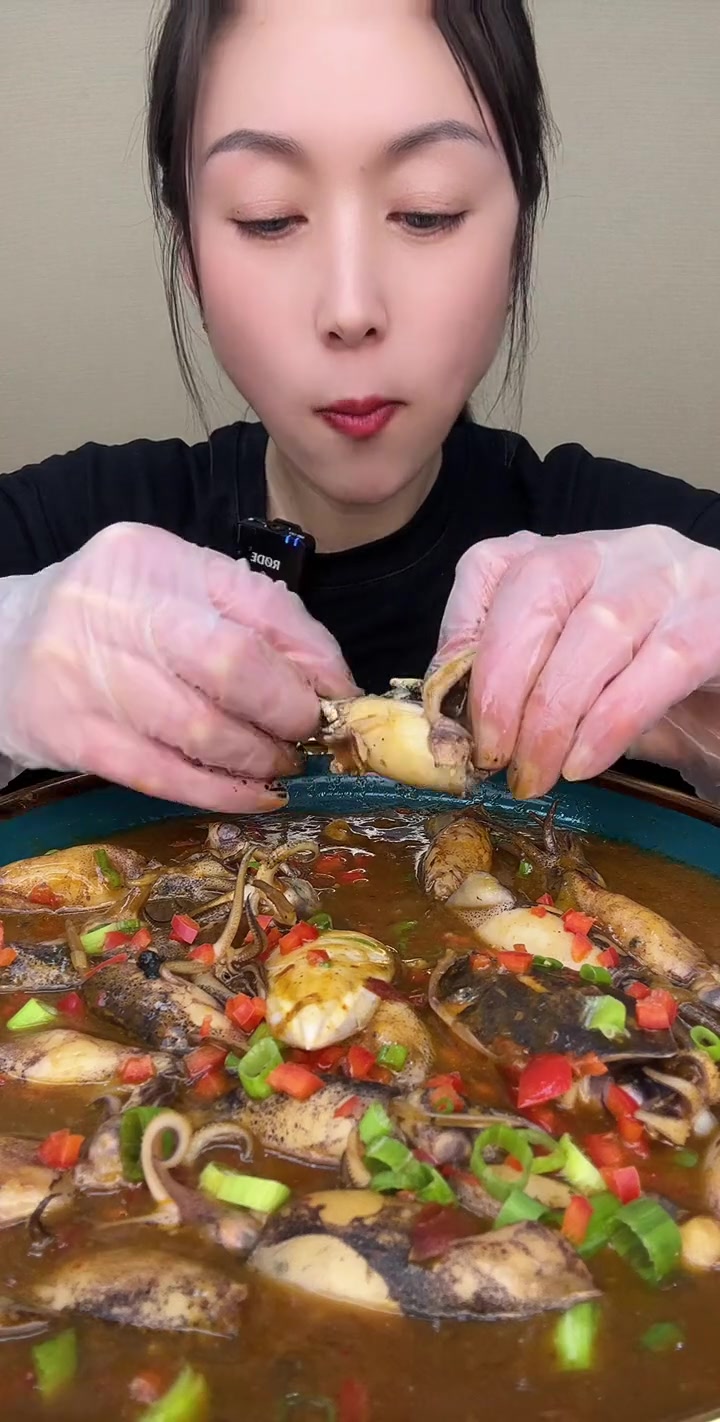 墨鱼吃法超全,红烧蒸煮涮锅包饺子都香!