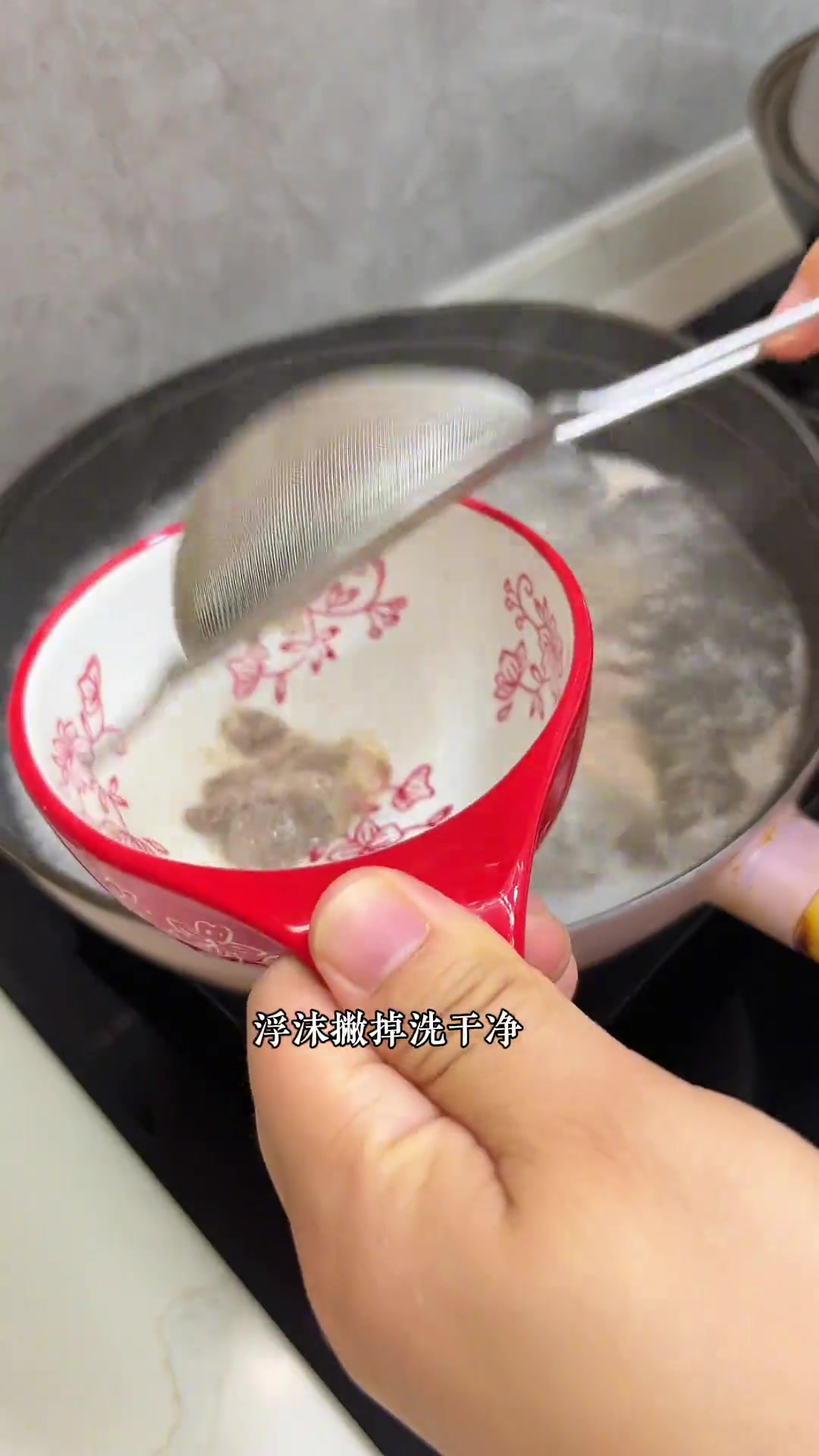 小学生一日三餐：今天做了潮汕卤肉饭配菠菜鱼丸汤，真香