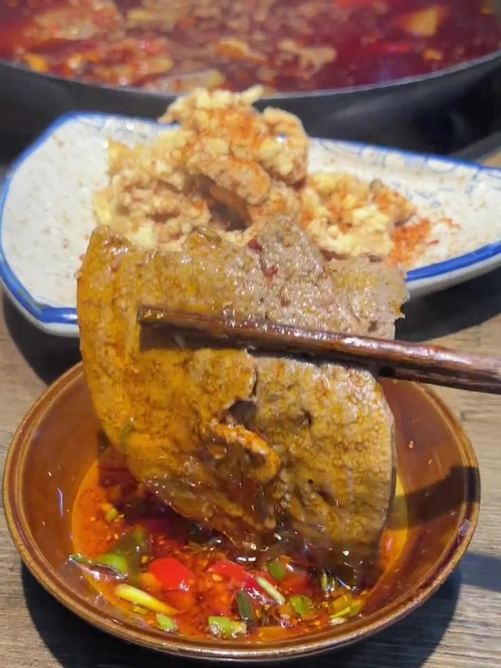 居民楼下的火锅店好好吃