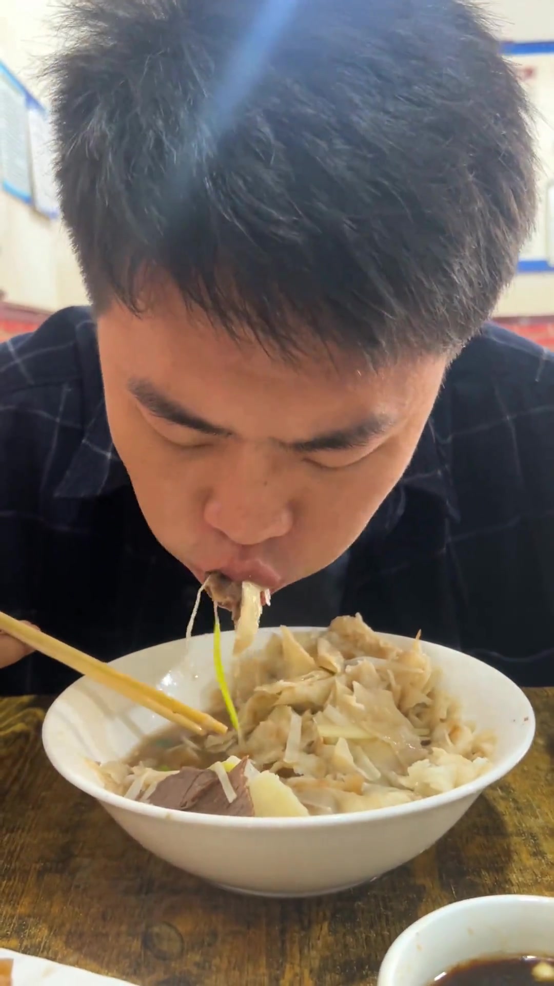 保定特色美食——牛肉罩饼,鲜香美味不容错过