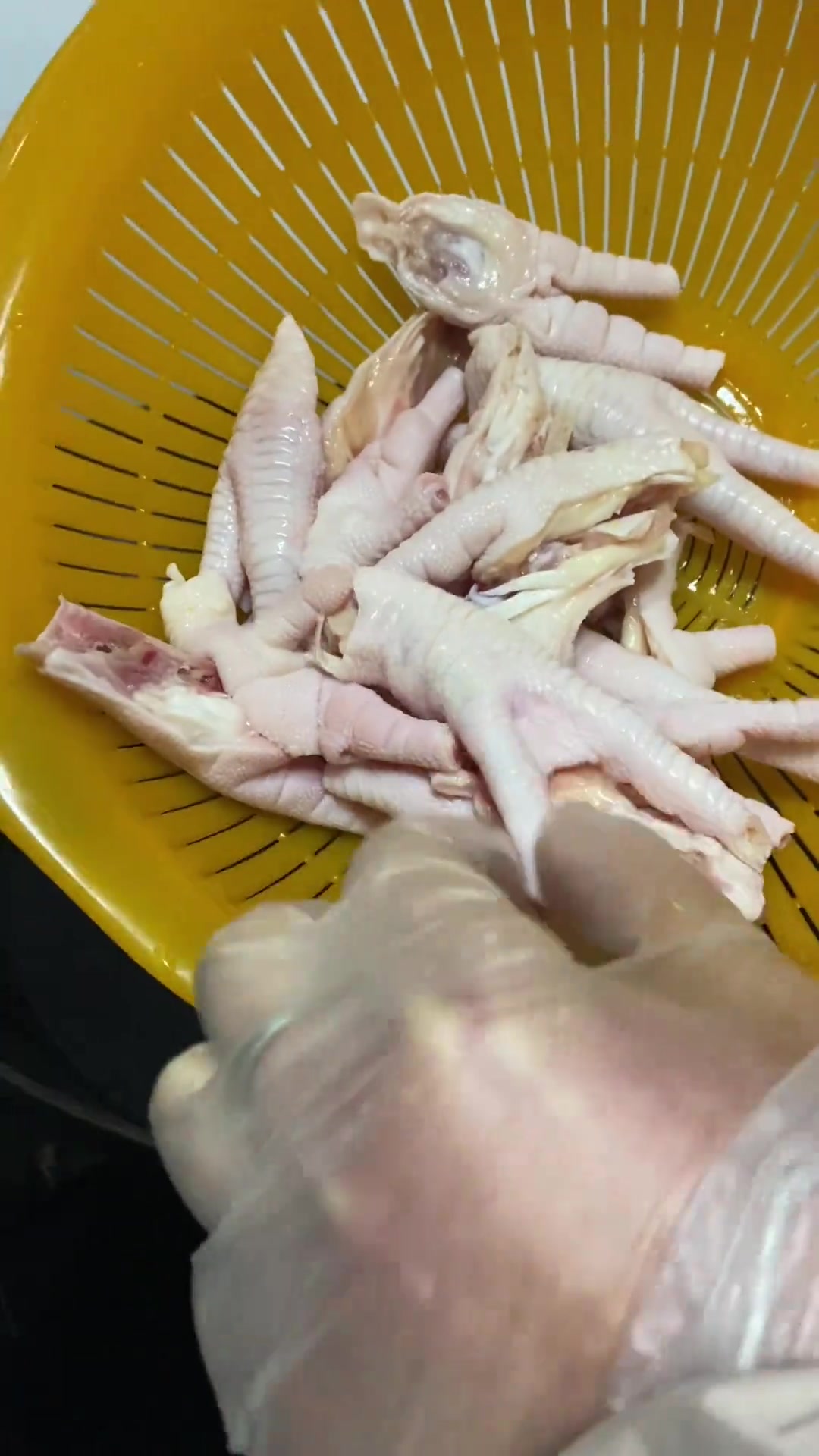 香辣干锅大虾鸡爪煲好吃,在家几十搞定香辣入味