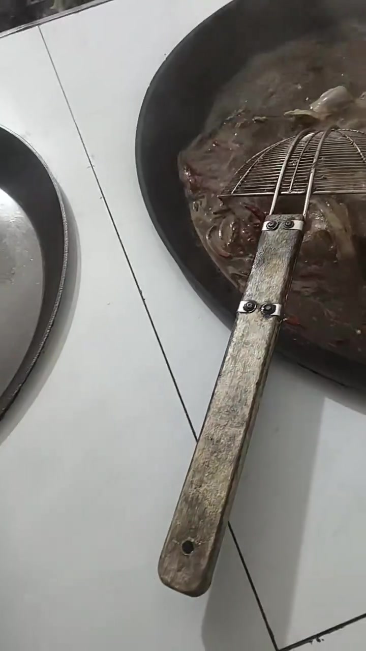 二十四斤老狗肉配新料蒸卤,麻辣兔焯水备齐!