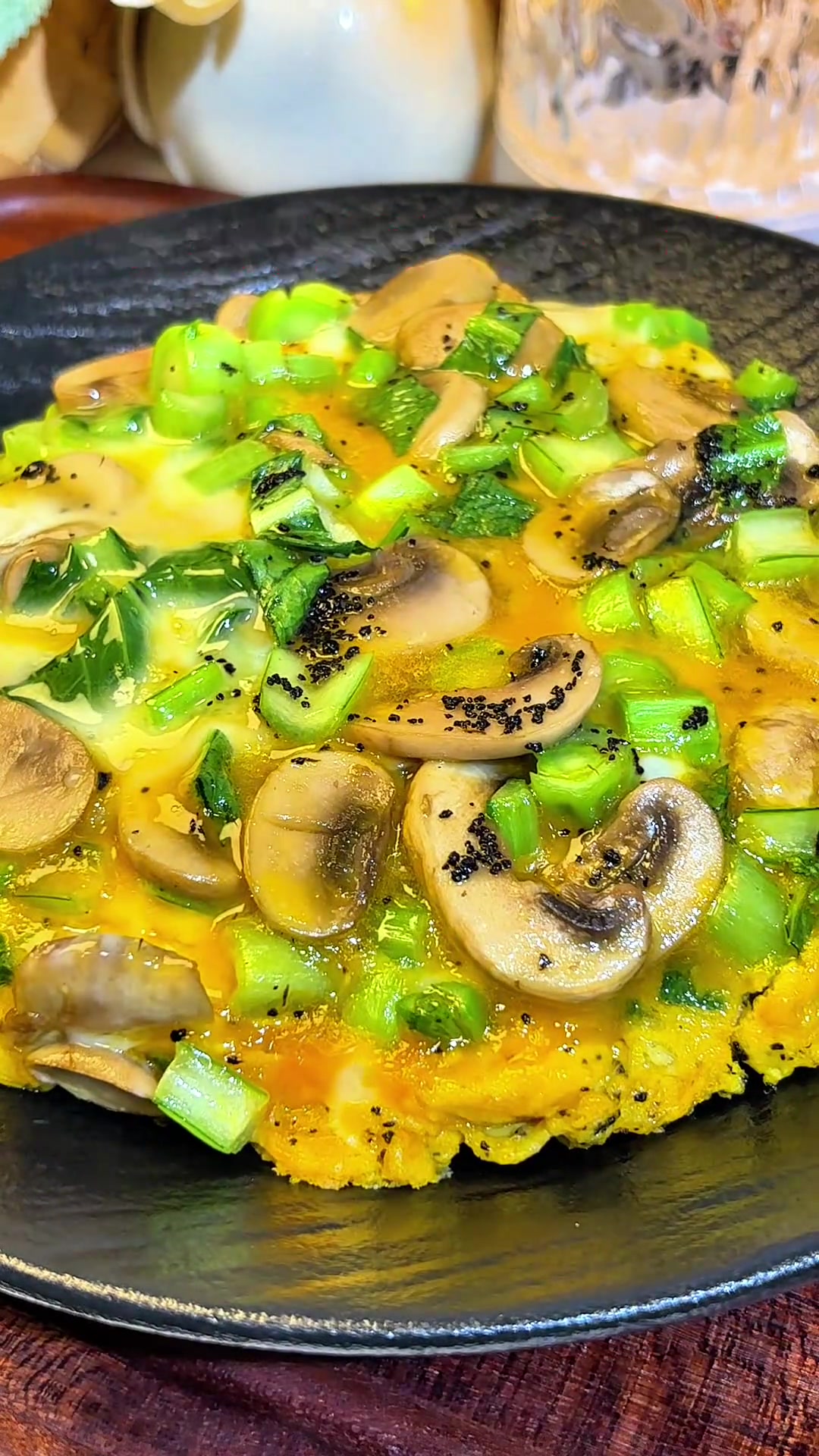 黑松露滑蛋：香味浓郁口感滑嫩真的太美味了