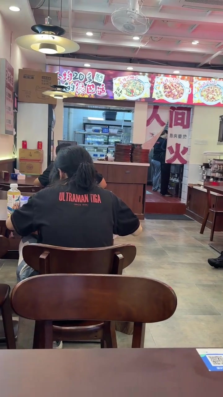 这菜单真让人头疼,点了鸡公煲以为老板上错了