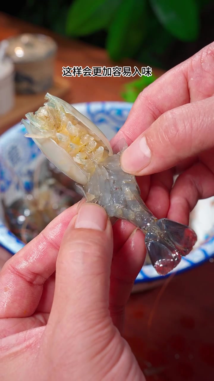 姐妹们我告诉你啊 我家三个女儿每次周末放假回来都点名要吃虾 今天跟闺蜜去西餐厅吃饭的时候 