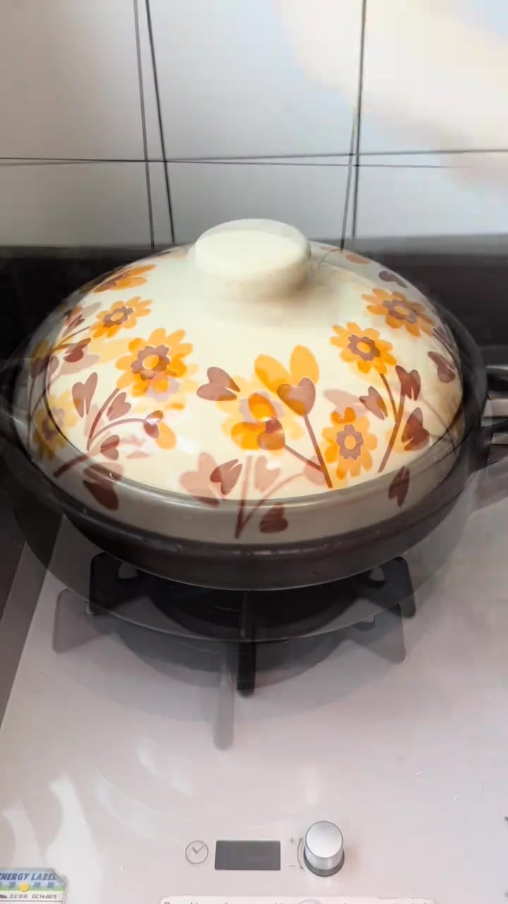 茶楼必点药膳鸡脚汤在家做更经济实惠