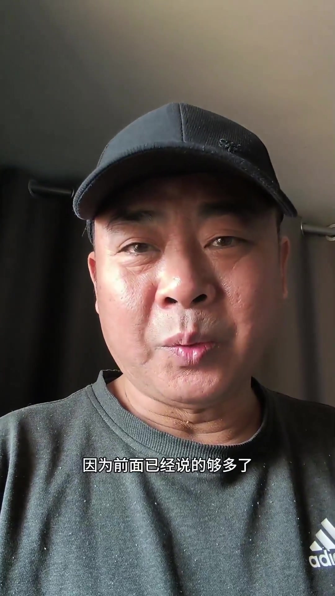 看看这两个福字，哪一个雍容大气？哪一个是笔墨垃圾？你家挂哪个