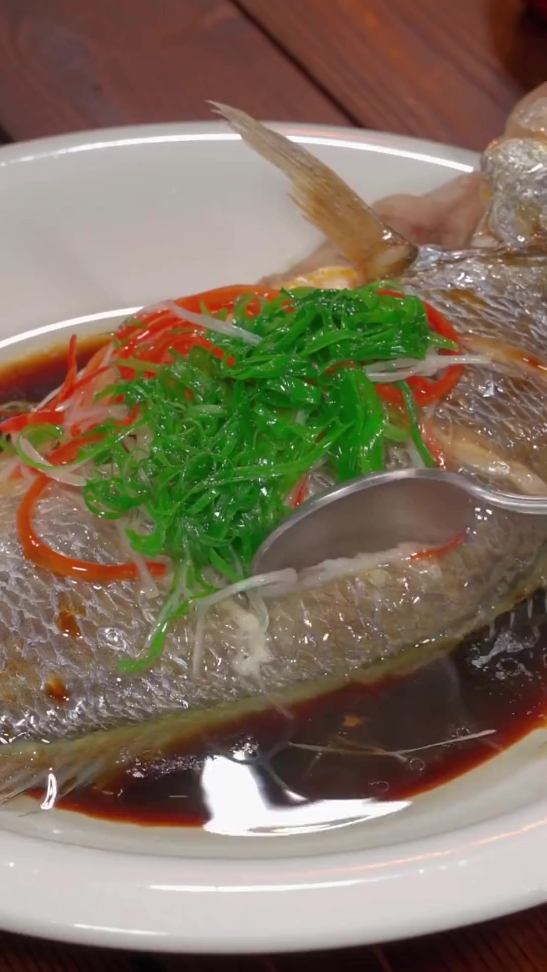想吃清蒸鱼这样做,好吃美味,做出酒店大厨的味道