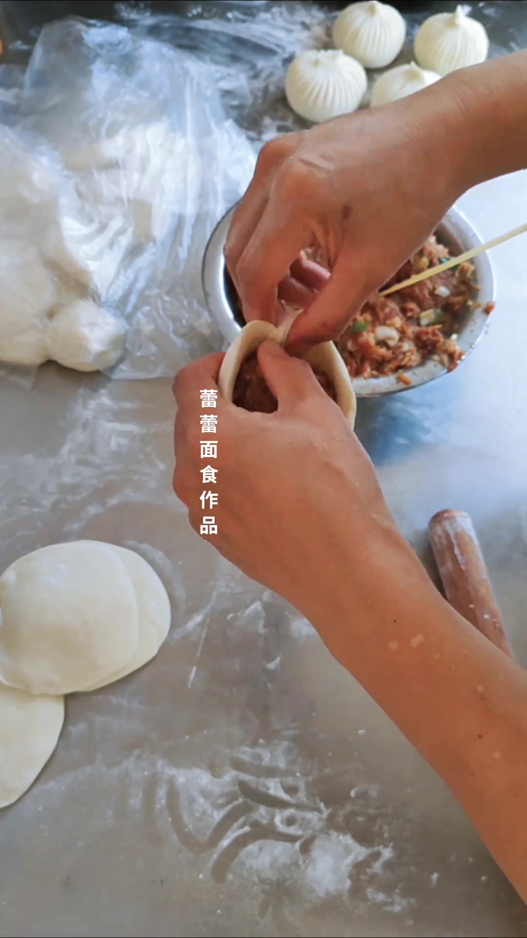 发面包子洁白宣软还锁汁，夏天做超简单！